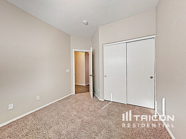 Building Photo - 8328 W Pima St