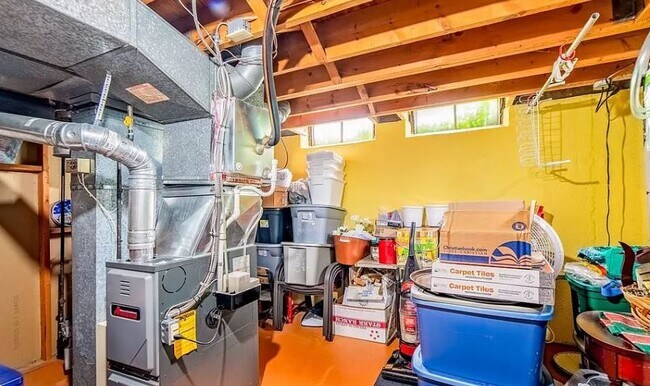 Building Photo - 9768 Jackson St