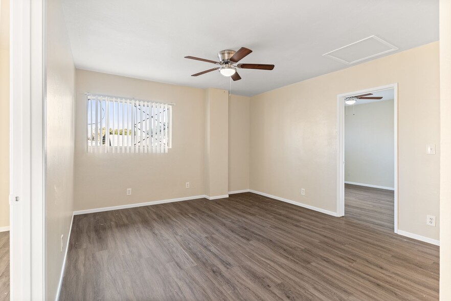 Building Photo - 811 Gardenia Ave