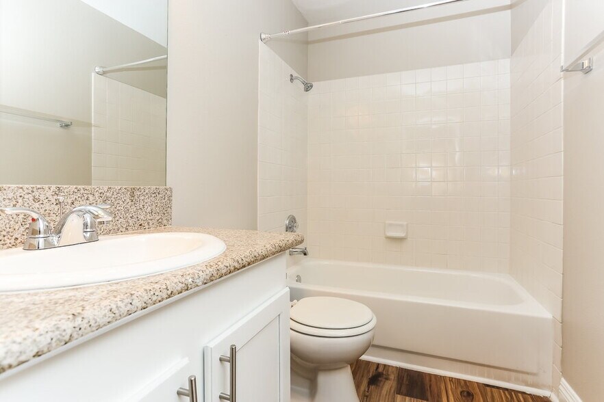 Building Photo - 4137 N Glenfield Cir