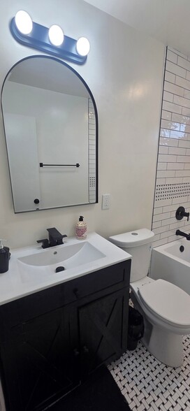 Building Photo - 754 Marjorie Dr