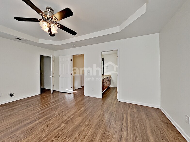 Building Photo - 141 Claybrook Ln