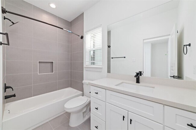 Building Photo - 3444 Bolin Rd