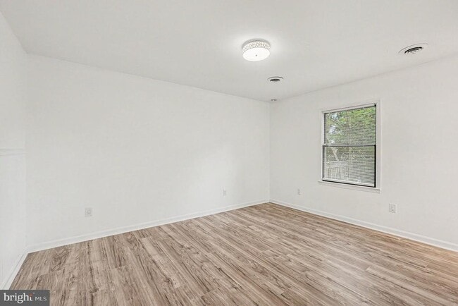 Building Photo - 78 Woodmount Dr