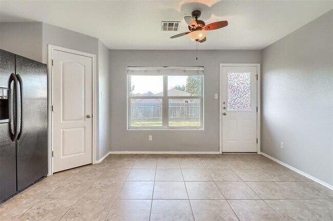 Building Photo - 3308 Barksdale Dr