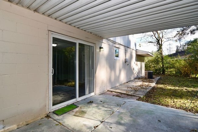 Building Photo - 1602 Apple Valley Dr