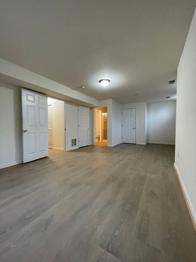 Building Photo - Spacious & Updated Home in the Heart of Hyattsville