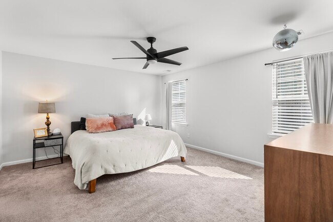 Building Photo - 246 Sessile Oak Rd