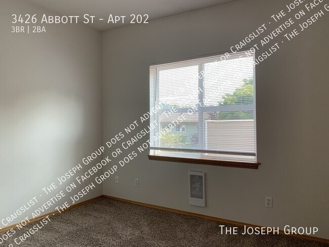 Building Photo - 3426 Abbott St