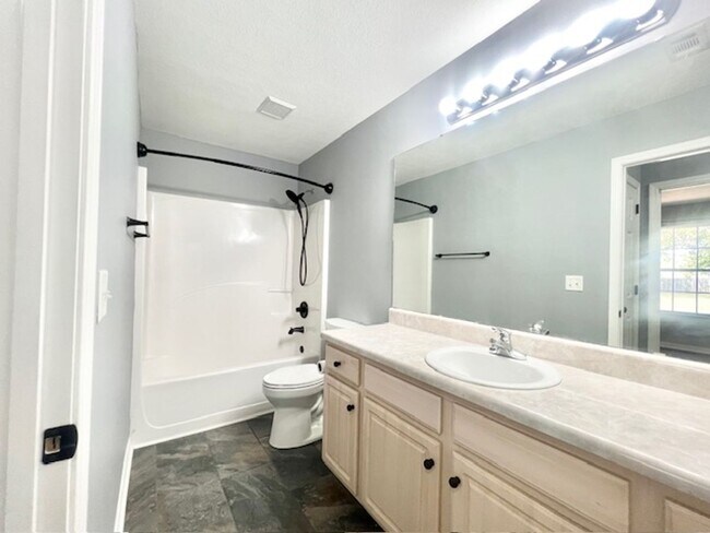 Building Photo - 3200 Skynight Dr