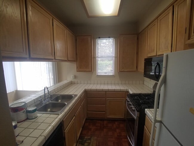 Building Photo - Bright Richmond home with space, character, and everyday ease