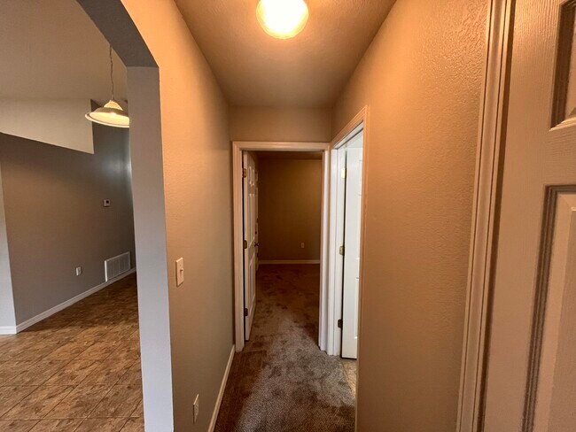Building Photo - 305 Seclusion Blvd