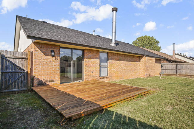 Building Photo - 8408 NW 109th St