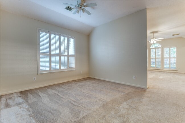 Building Photo - 127 S Winterport Cir