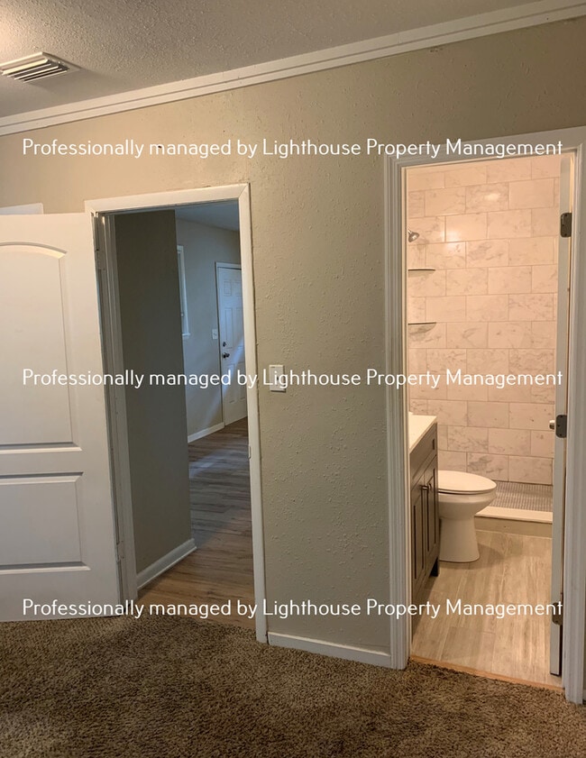 Building Photo - Beautifully Updated Home with Modern Finishes