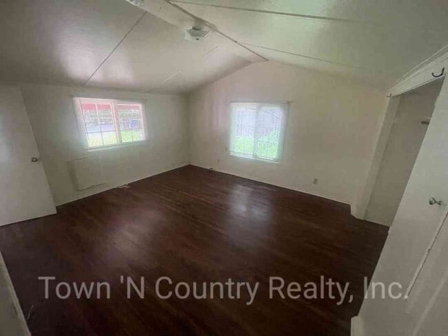 Building Photo - Charming Carmel Valley Retreat in Carmel Unified School District!