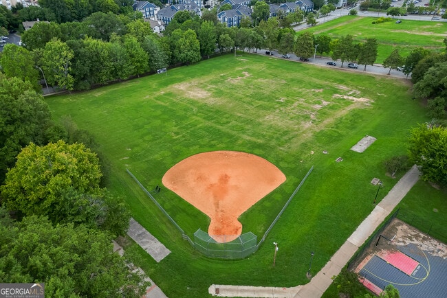 Building Photo - 33 Finch Trail NE