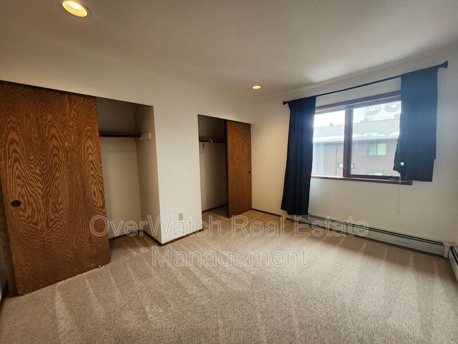 Building Photo - 1932 Beaver Pl