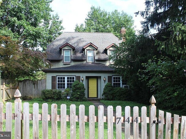 Primary Photo - 744 Rydal Rd