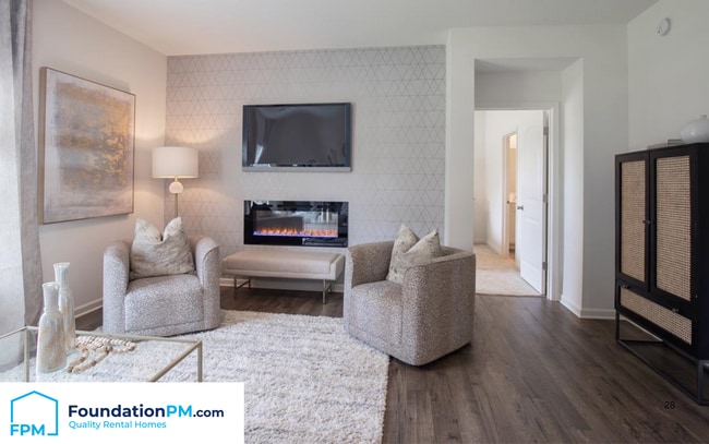 Building Photo - 7911 Hickory Meadow Rd