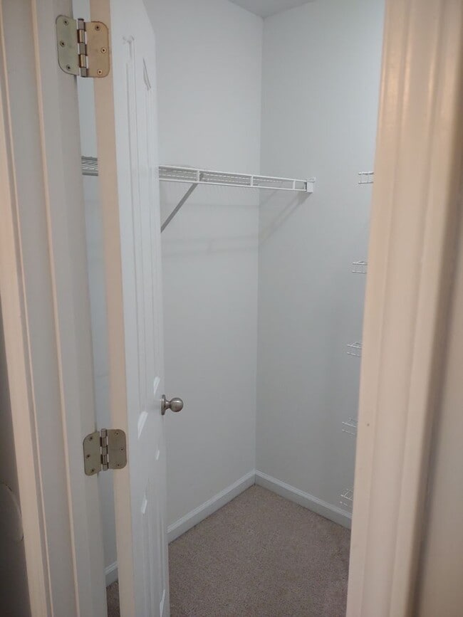 Building Photo - Fantastic Three Bedroom Home in Lexington!