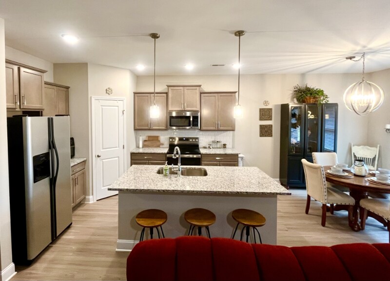 Building Photo - 122 Cedar Lake Rd