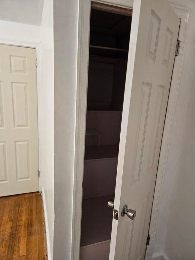 Building Photo - 2445 Brookwood St