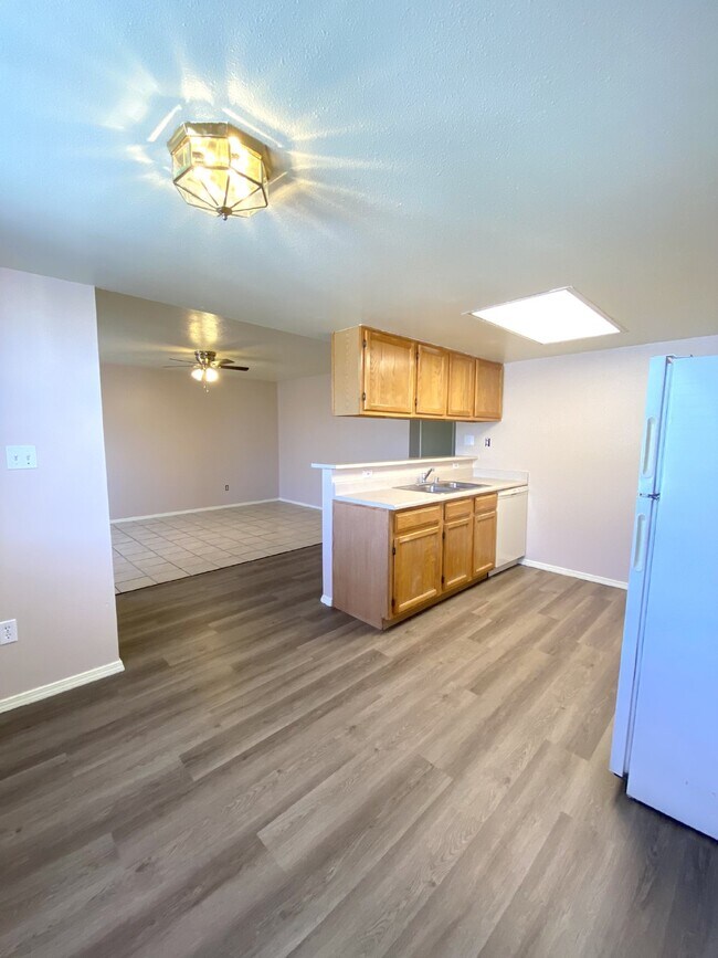 Building Photo - 2BR/1Bath - 4 Plex in Rio Rancho