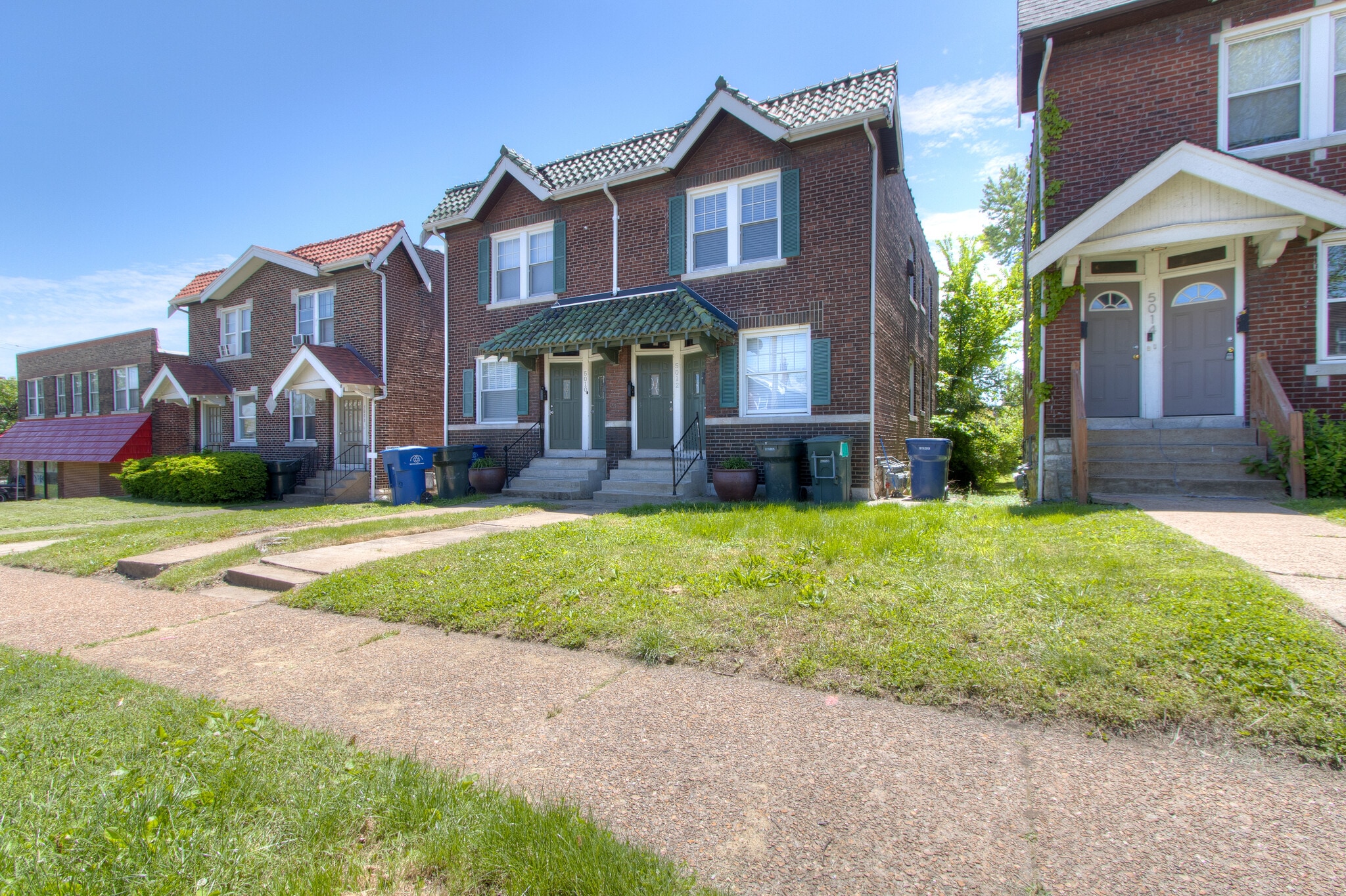 Building Photo - 5012 Chippewa St