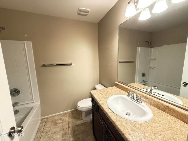 Building Photo - 2062 E Heartwood Ln