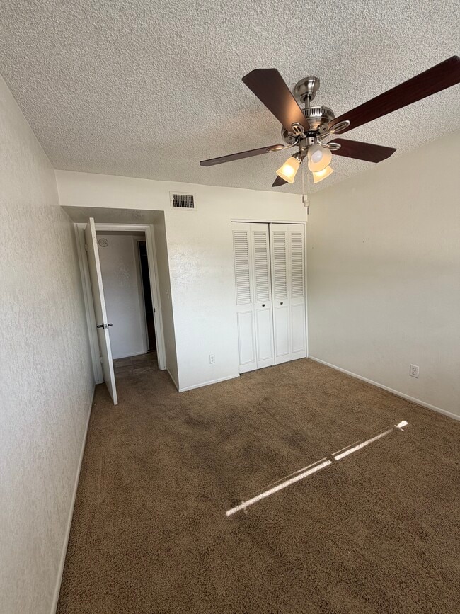 Building Photo - 4595 N 17th Ave