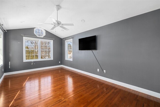 Building Photo - 227 Marshall Ave