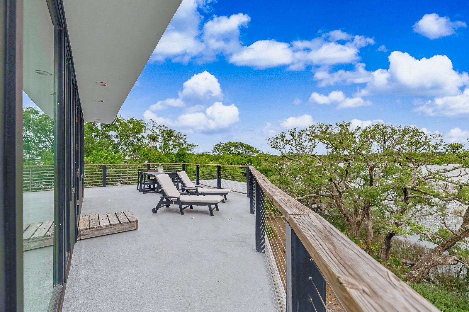 Building Photo - 2179 Sol Legare Rd