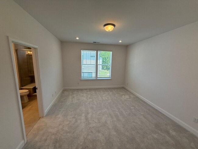 Building Photo - Brand New Townhome in Ballantyne!!