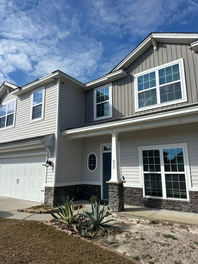 Building Photo - Coming Available!