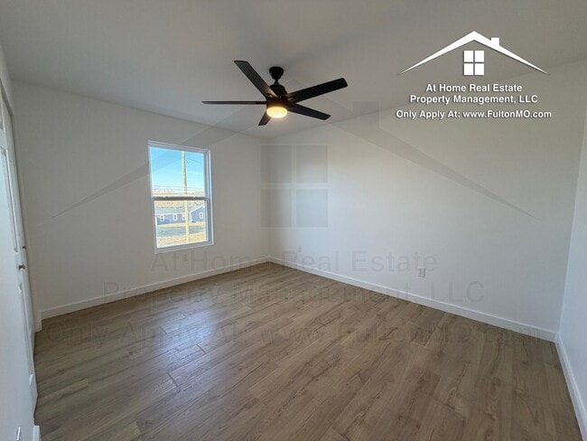 Building Photo - 508 E 8th St