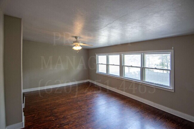 Building Photo - 4-Bedroom 2-Bathroom + Bonus Room