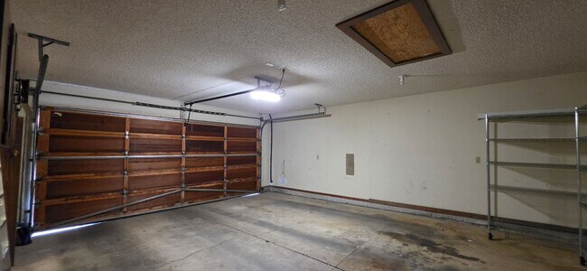 Building Photo - 1110 NW Springwood Ln