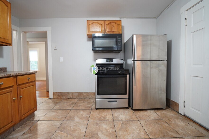 Building Photo - 15 Sumner St