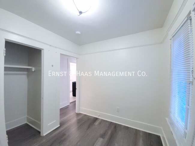 Building Photo - Charming 1 Bedroom Bungalow Apartment in C...