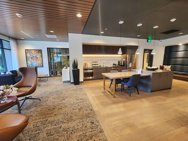 Building Photo - Brand New Urban One Bedroom Condo in Totem...