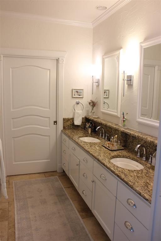 Building Photo - 3603 Las Colinas Dr
