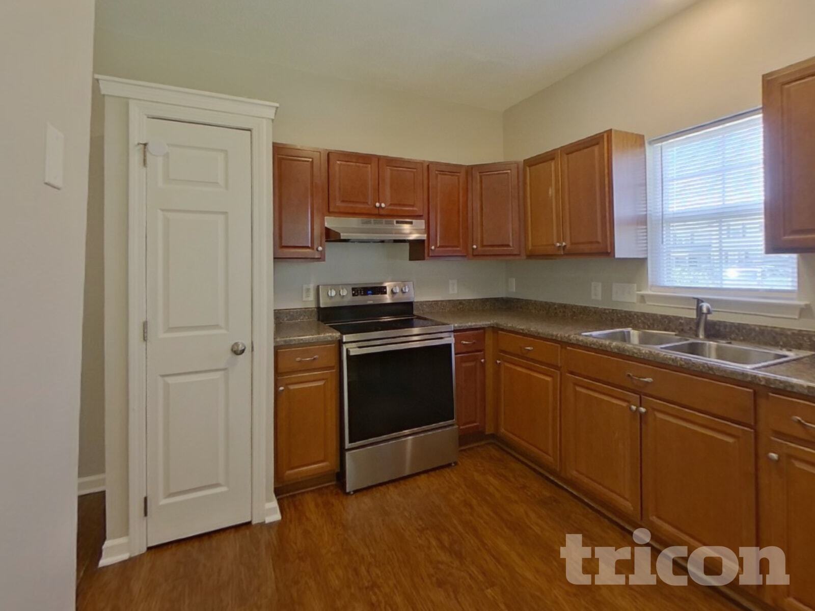 Building Photo - 8872 Treyburn Dr