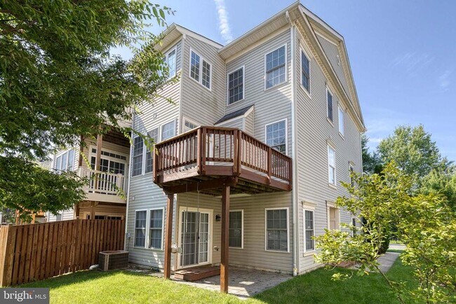 Building Photo - 2459 Cheyenne Dr