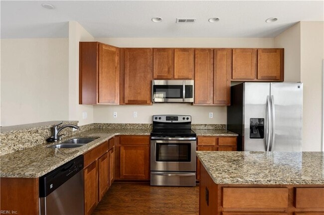 Building Photo - 4956 Almandine Ave