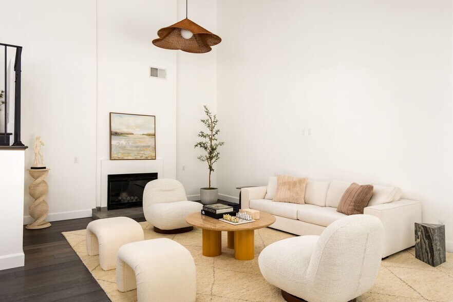 Building Photo - 23296 Park Ensenada