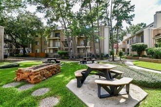 Building Photo - 3500 Tangle Brush Dr