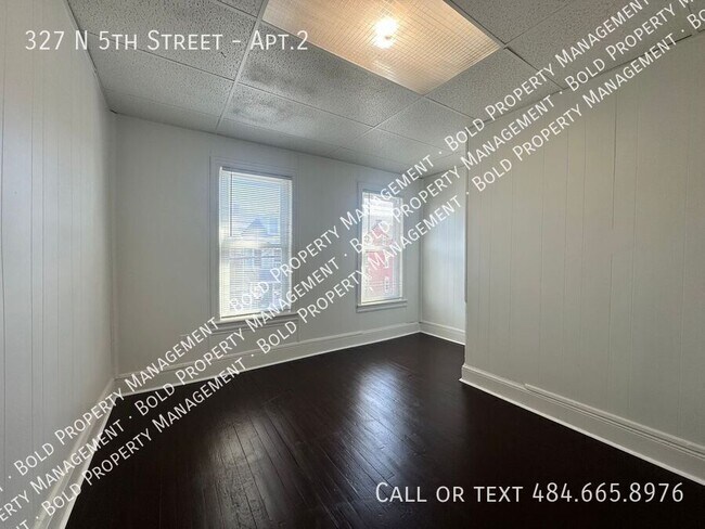 Building Photo - 327 N 5th St