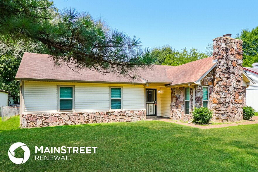 Building Photo - 5829 Lake Port Dr