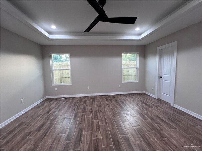 Building Photo - 19 La Paloma Ave
